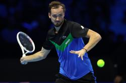 雷速体育官网首页-美网险胜年终总决赛，梅德韦杰夫扛起全队的简单介绍