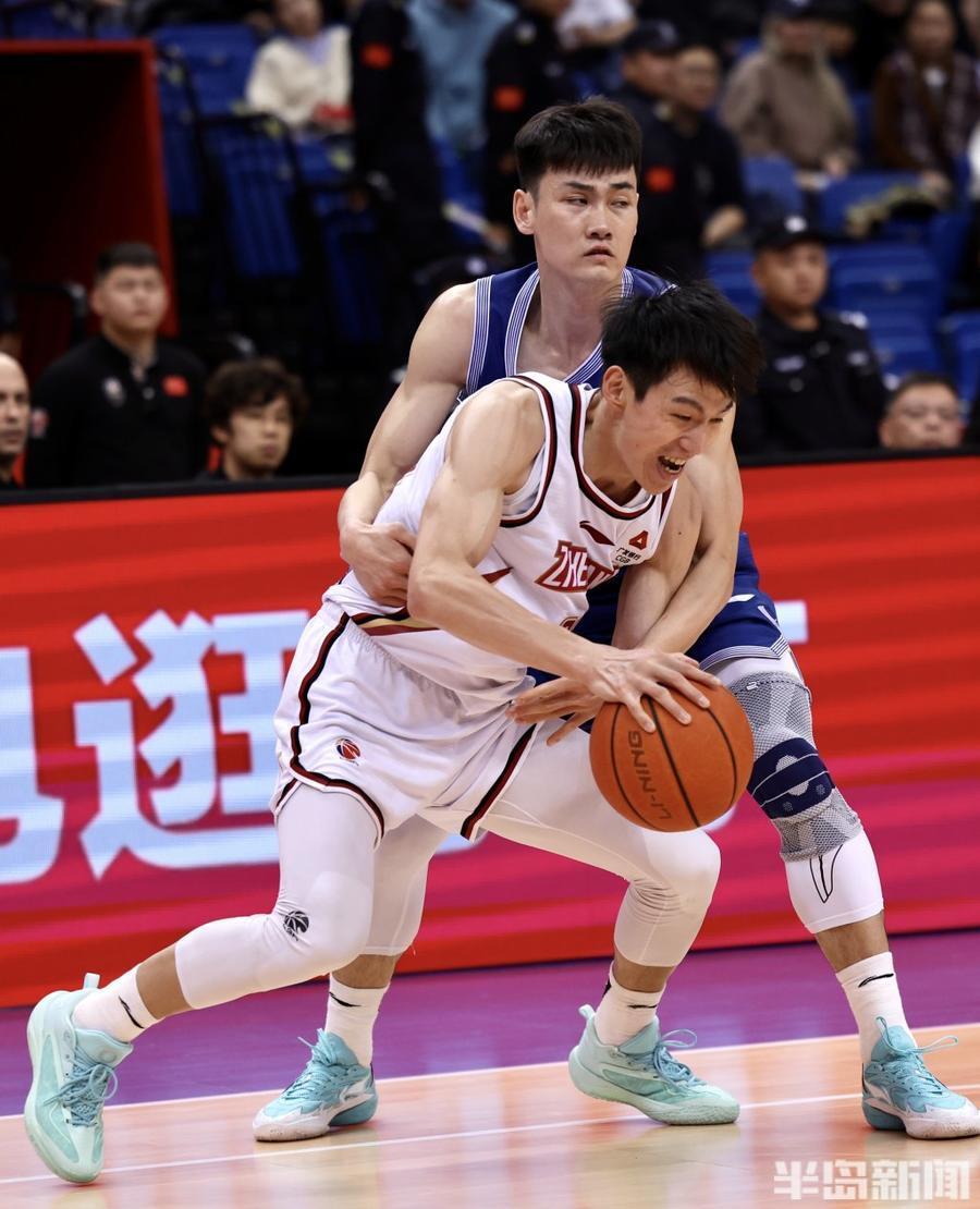 青岛男篮主场负于广州队，连败告终