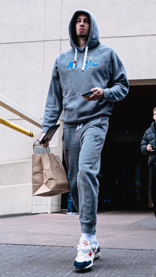 关于阿尔科伦主场加油,豪取三分的信息 关于阿尔科伦主场加油,豪取三分的信息